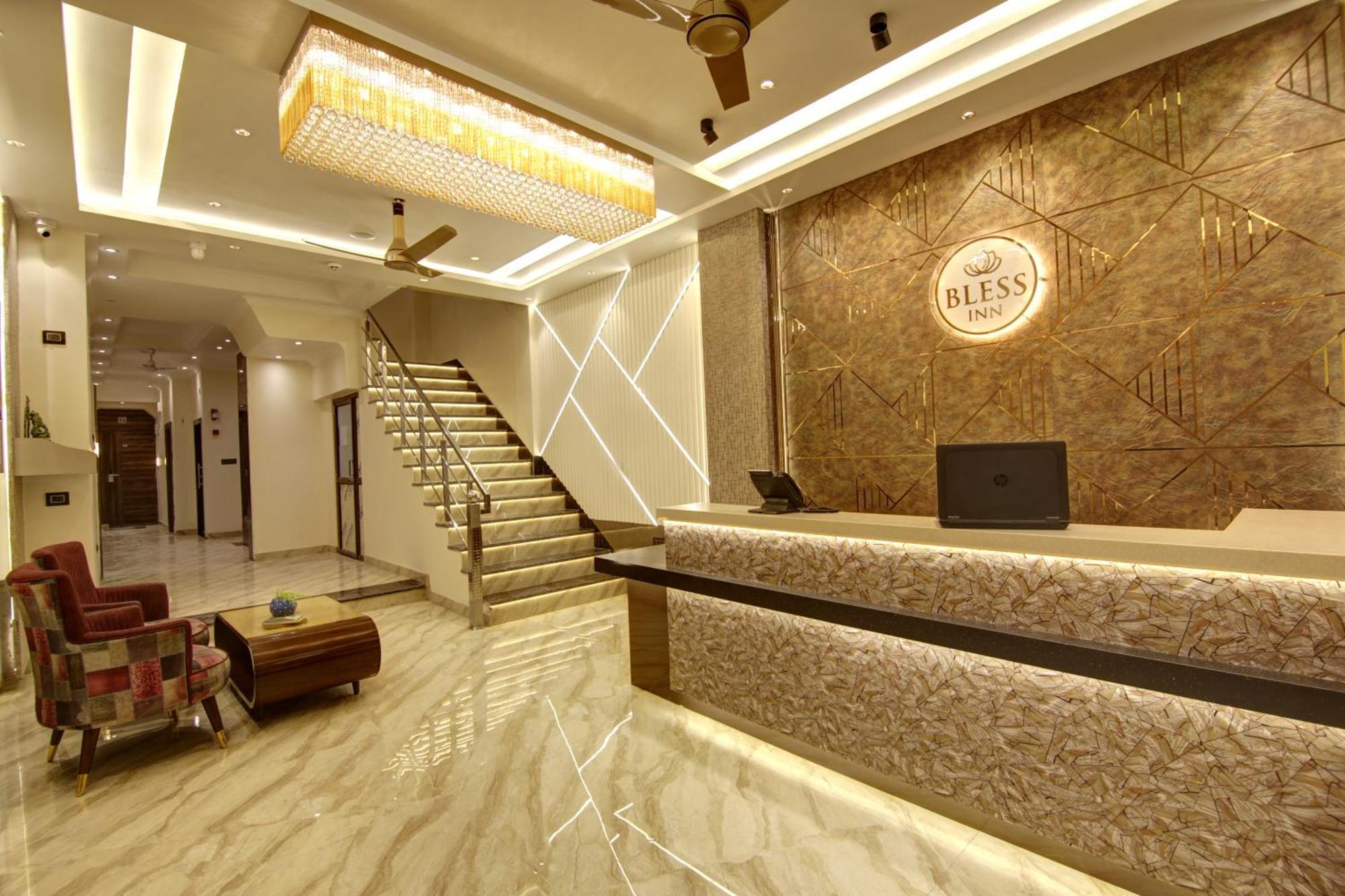 Bless Inn - Near Connaught Place ニューデリー エクステリア 写真