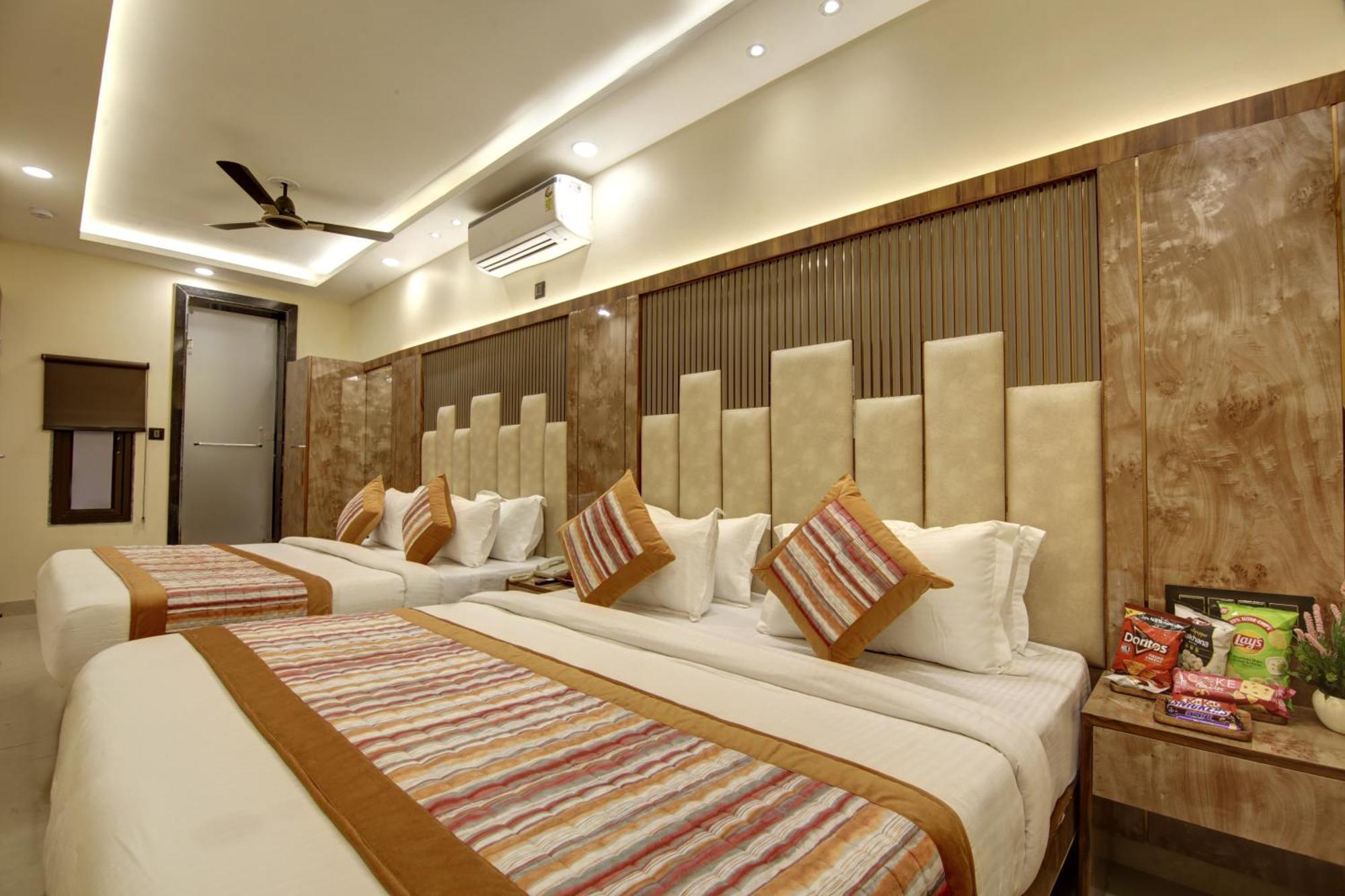 Bless Inn - Near Connaught Place ニューデリー エクステリア 写真