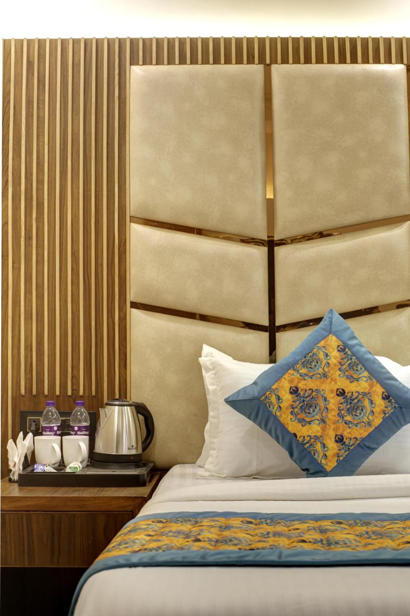 Bless Inn - Near Connaught Place ニューデリー エクステリア 写真